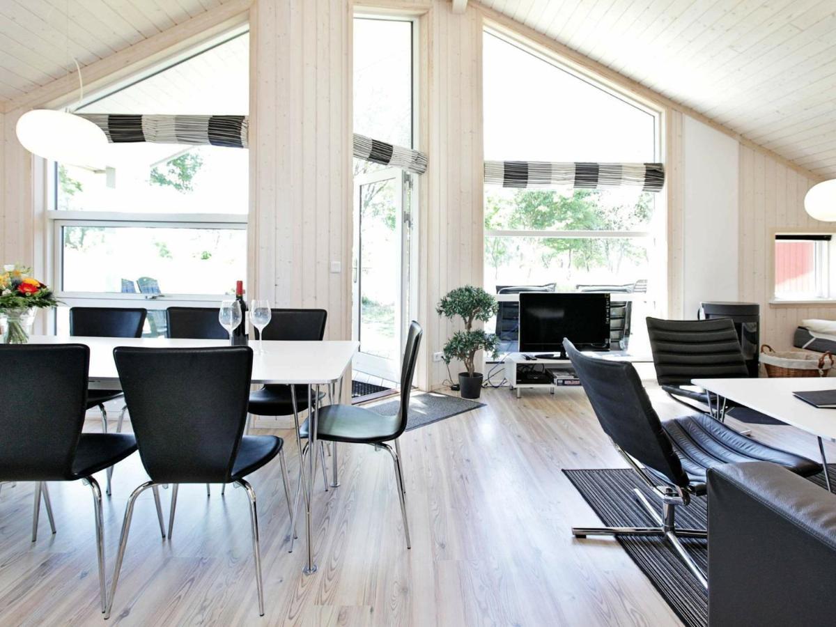 Three-Bedroom Holiday Home In Grossenbrode 1 部屋 写真