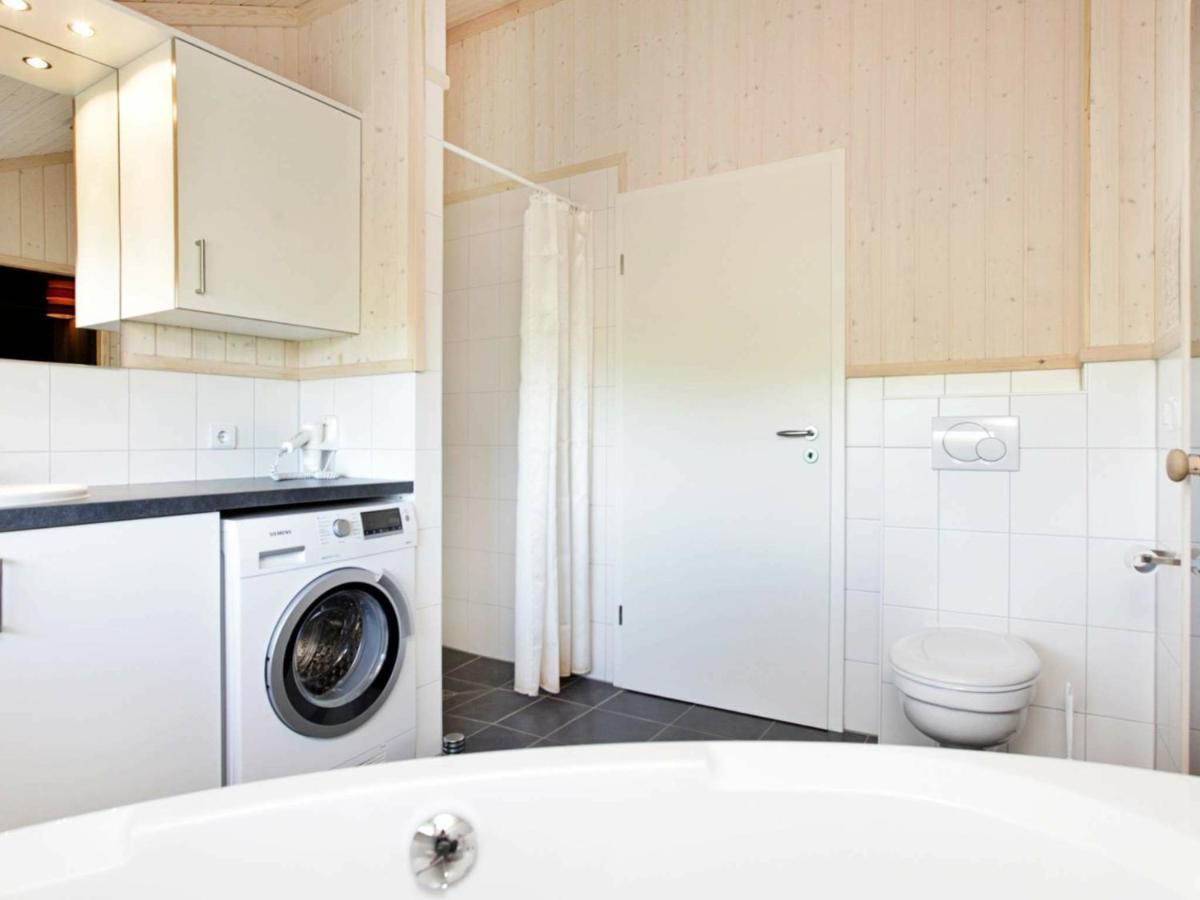 Three-Bedroom Holiday Home In Grossenbrode 1 部屋 写真